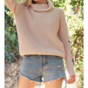 NEW MELLO mockneck embroidered sweater in blush